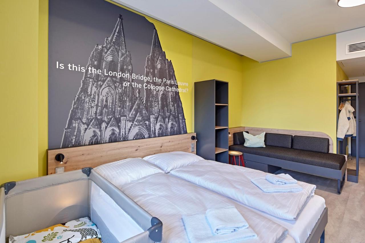 Meininger Hotel Koeln West Экстерьер фото